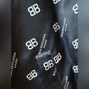 Medium lightweight jacket